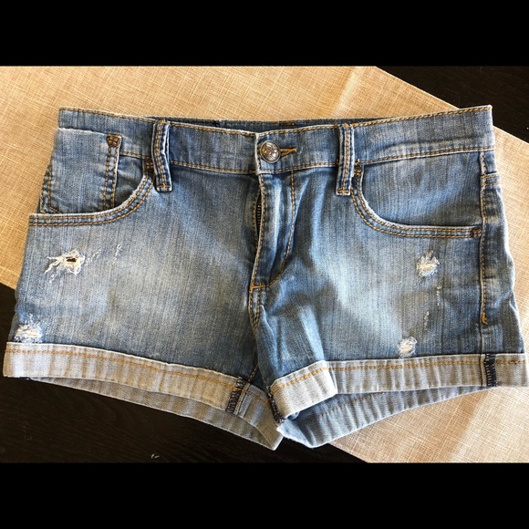 BCBG Lenzi Denim Shorts - LIKE NEW! - Picture 1 of 5